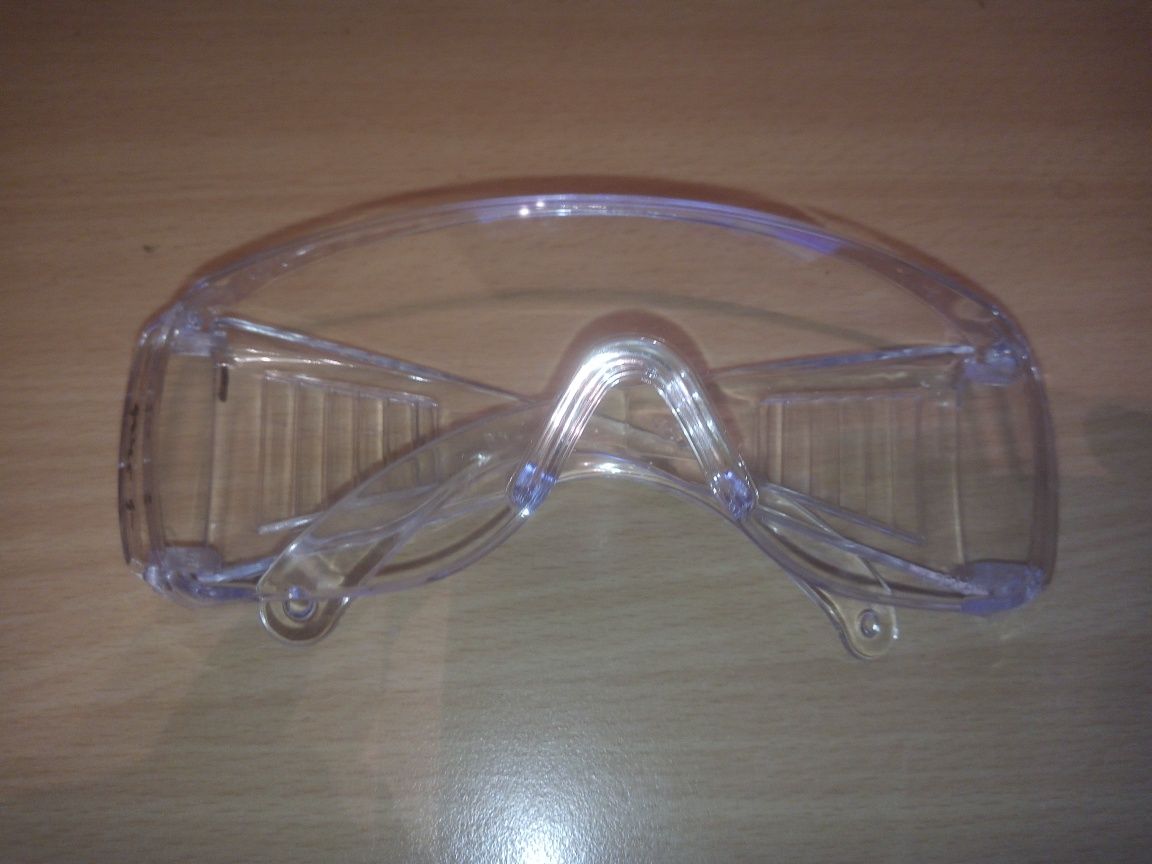 Ochelari de protectie noi / Safety glasses. Schimb cu diverse