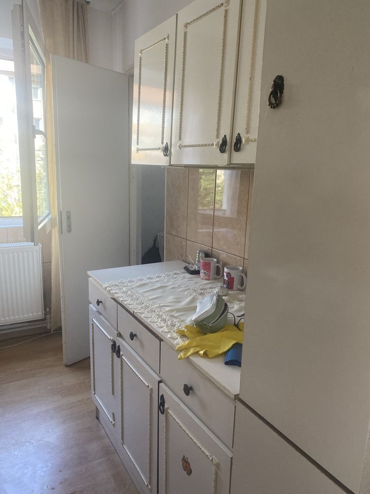 Vand apartament 2 camere Petrila , jud Hunedoara