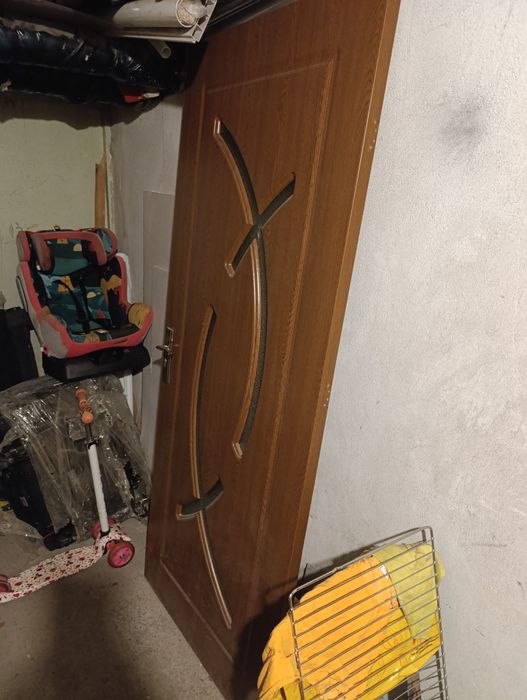 Интериорна врата без каса