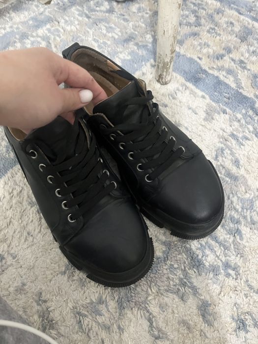 Продам осеннюю обувь