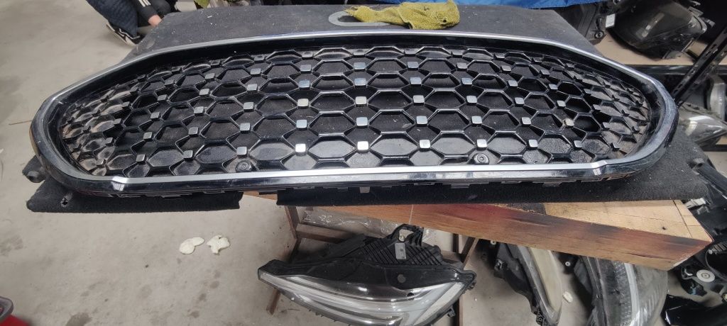 Grila centrala Ford puma 2023