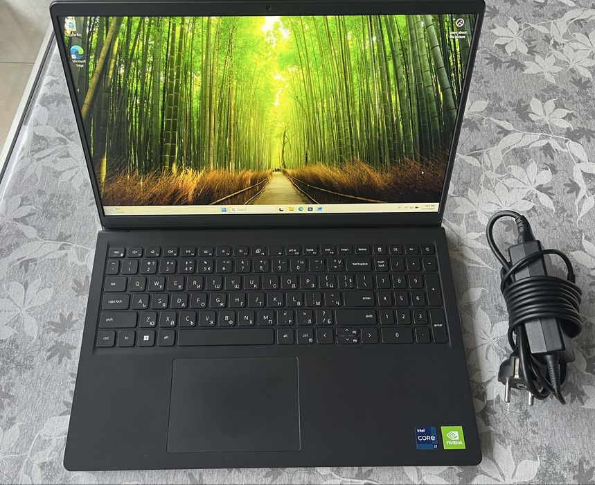 Dell Vostro 15 3510 Intel i7 24GB RAM