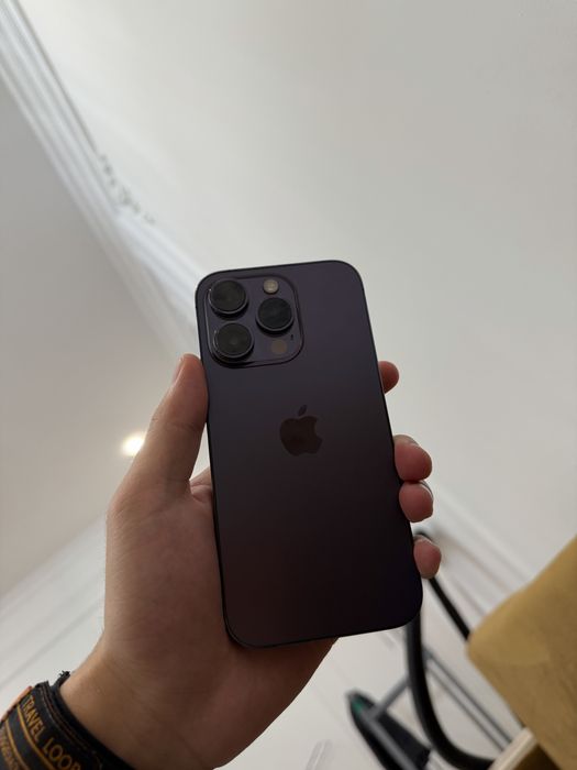 Apple 14 pro хорошем сост