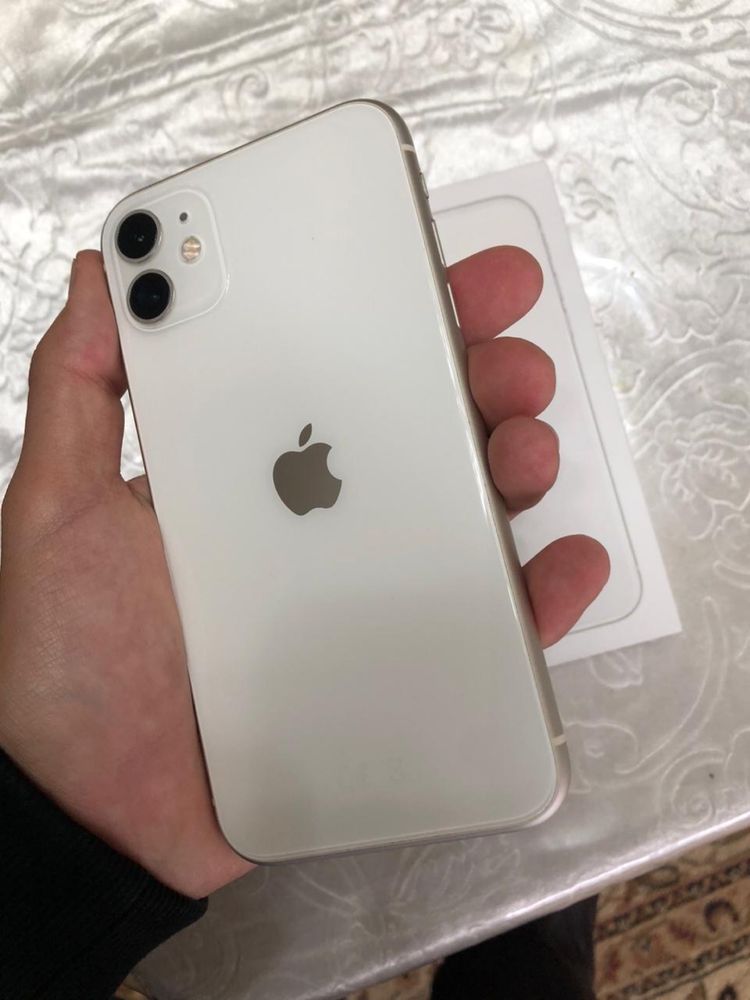 Продам iPhone 11