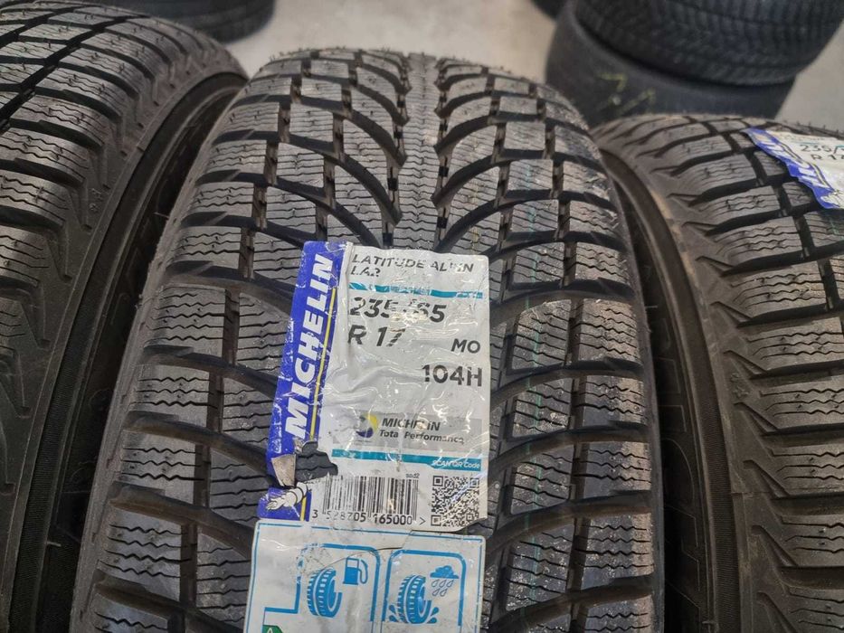 Set 4 Anvelope IARNA 235.65.17 "Michelin" ; NOI