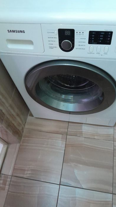 Продам стиральную машинку Samsung