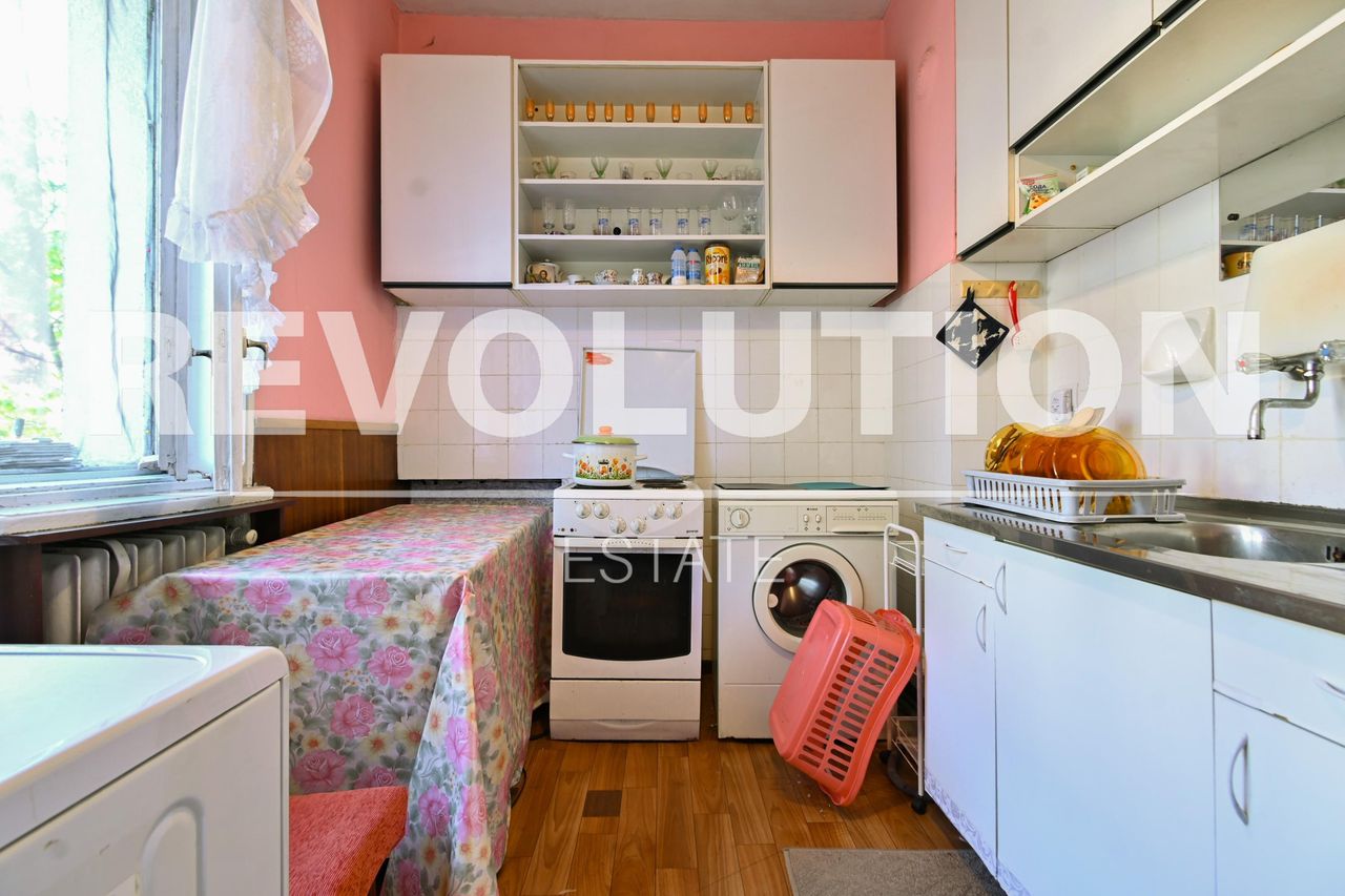 Продава се Тристаен апартамент в София, Център - 88 кв.м за 2955 €/кв.м - Снимка #5