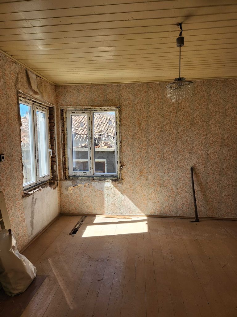 Продава се Къща в Велико Търново, Чолаковци - 1800 кв.м за 6 €/кв.м - Снимка #21