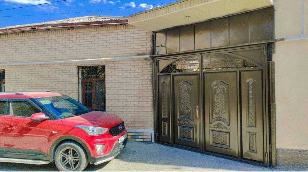 9 хонали ховли сотилади