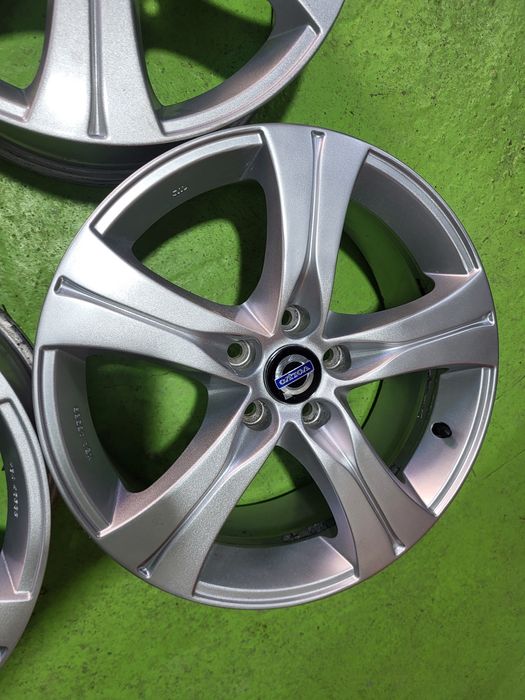 17 5x108 Volvo лети джанти 5х108 волво