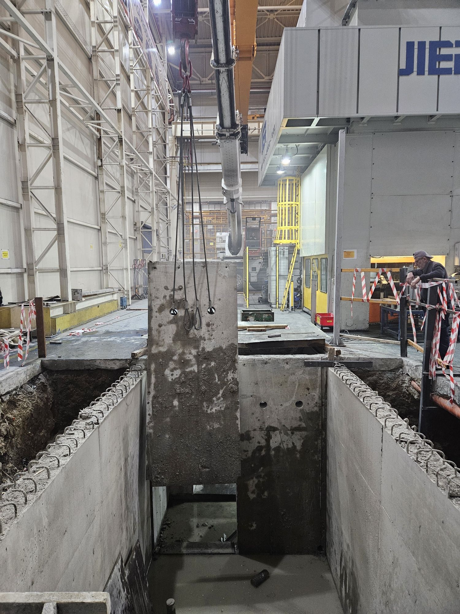 Taiere piconare Decupare sectionare demolare beton armat