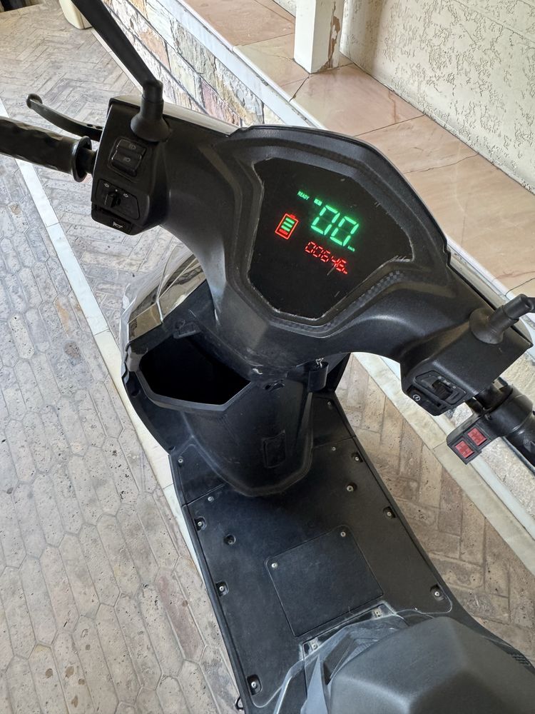 продается электро скутер