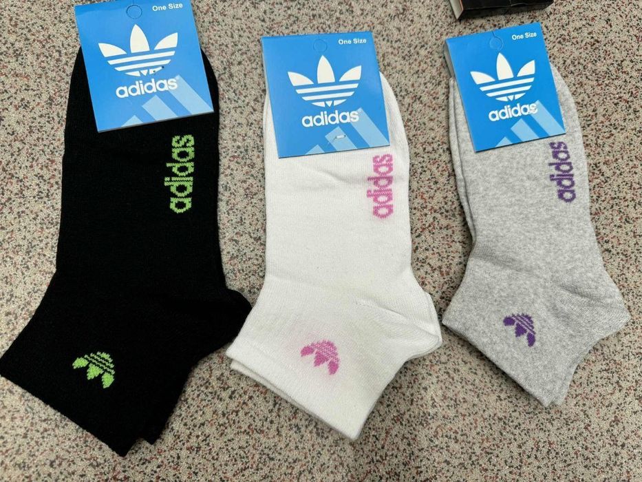 Set 12 perechi (one size)
Asa scrie le eticheta 
Adidas  2
Ck  3. setu