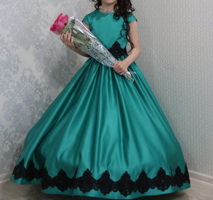 Продам бальное платье