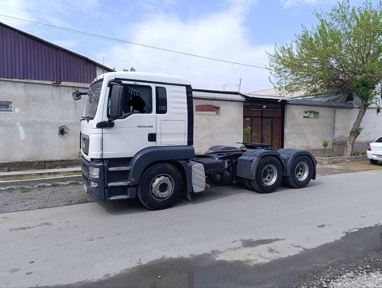 UzMAN TGS 26.400 6x4 BLS