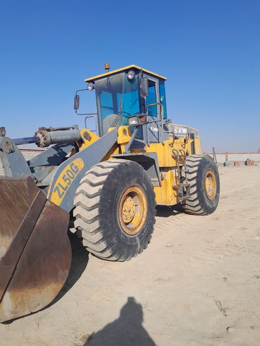 Продаётся погрузчик 3куб