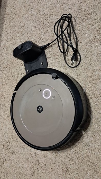Robotul aspirator iRobot Roomba
