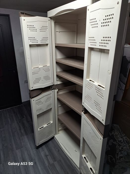 Dulap plastic folosit