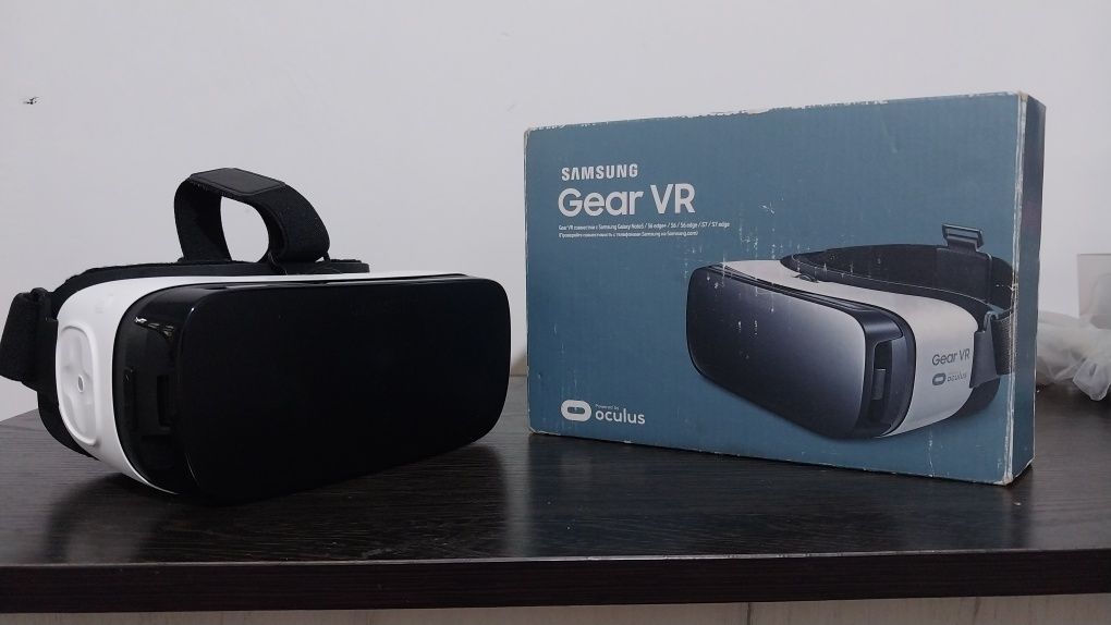 Samsung GEAR VR очки вертуальной реальности