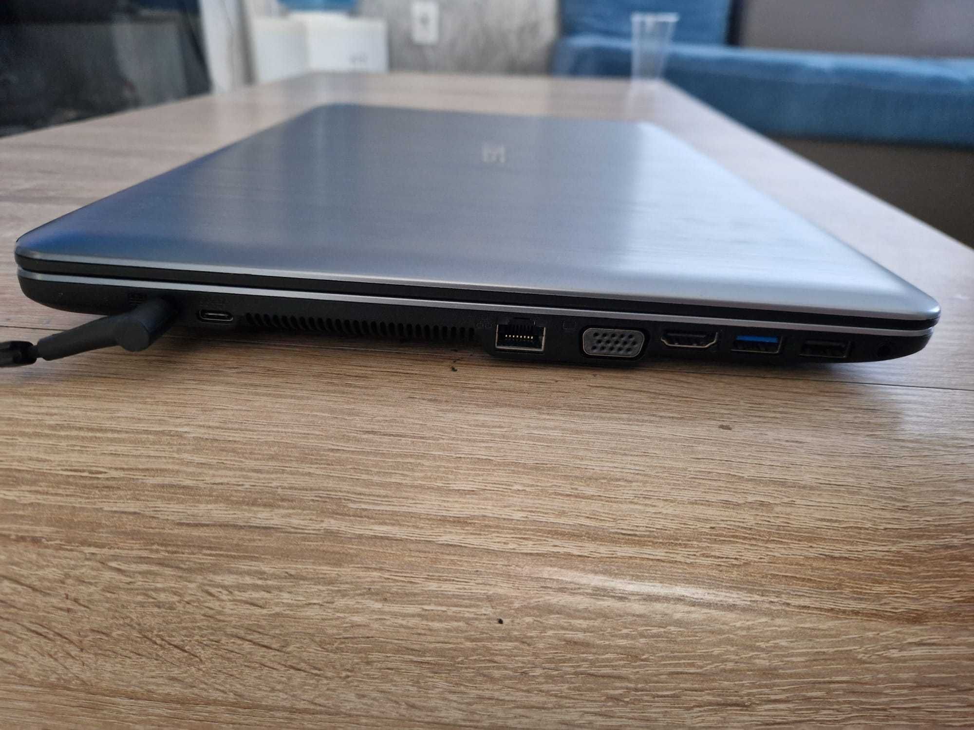Лаптоп Asus A540S