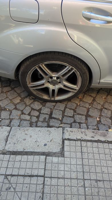 AMG джанти 20 цола с гуми Kumho 275/35/20