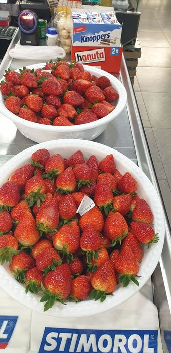 Koreyskiy Kinsberri shirin qulupnay(клубника)