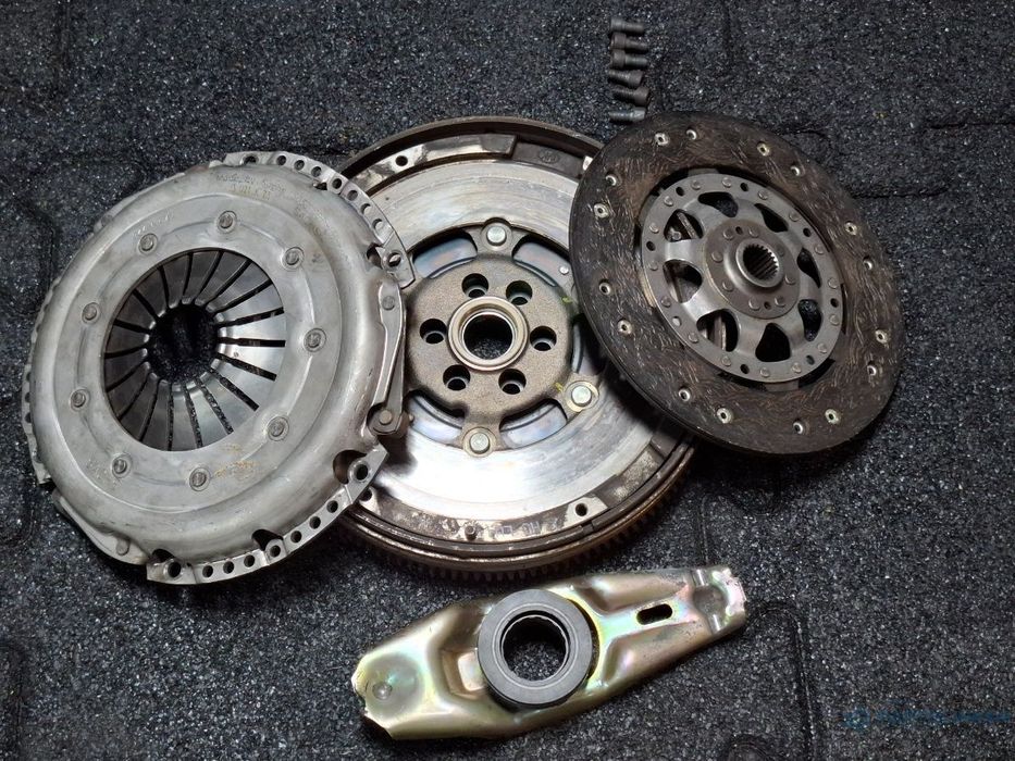 Kit ambreiaj masa dubla VOLKSWAGEN PASSAT 3B3 2000 - 2005 1.6 1.6 ALZ 058105266H