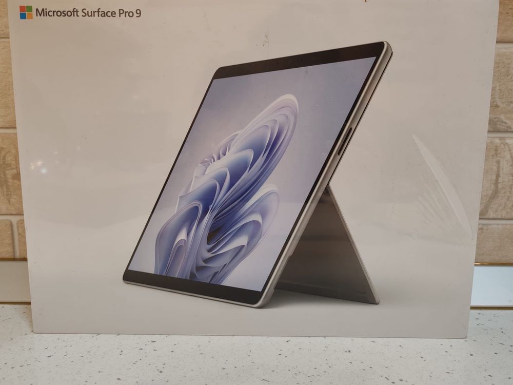 Microsoft Surface Pro 9, original !!