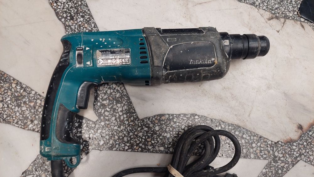 Бормашина  Makita HR2470