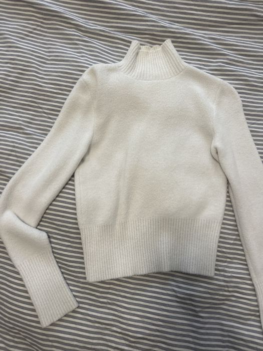 Бяло много меко  поло Zara