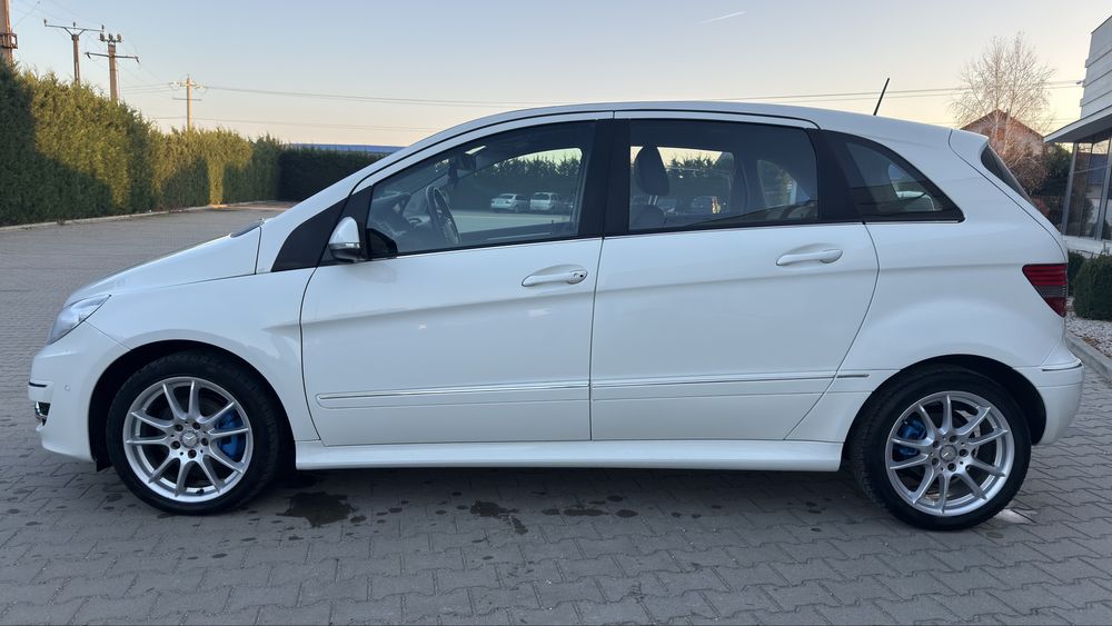 Mercedes-B-Class Cutie automată cu garantie 12 luni