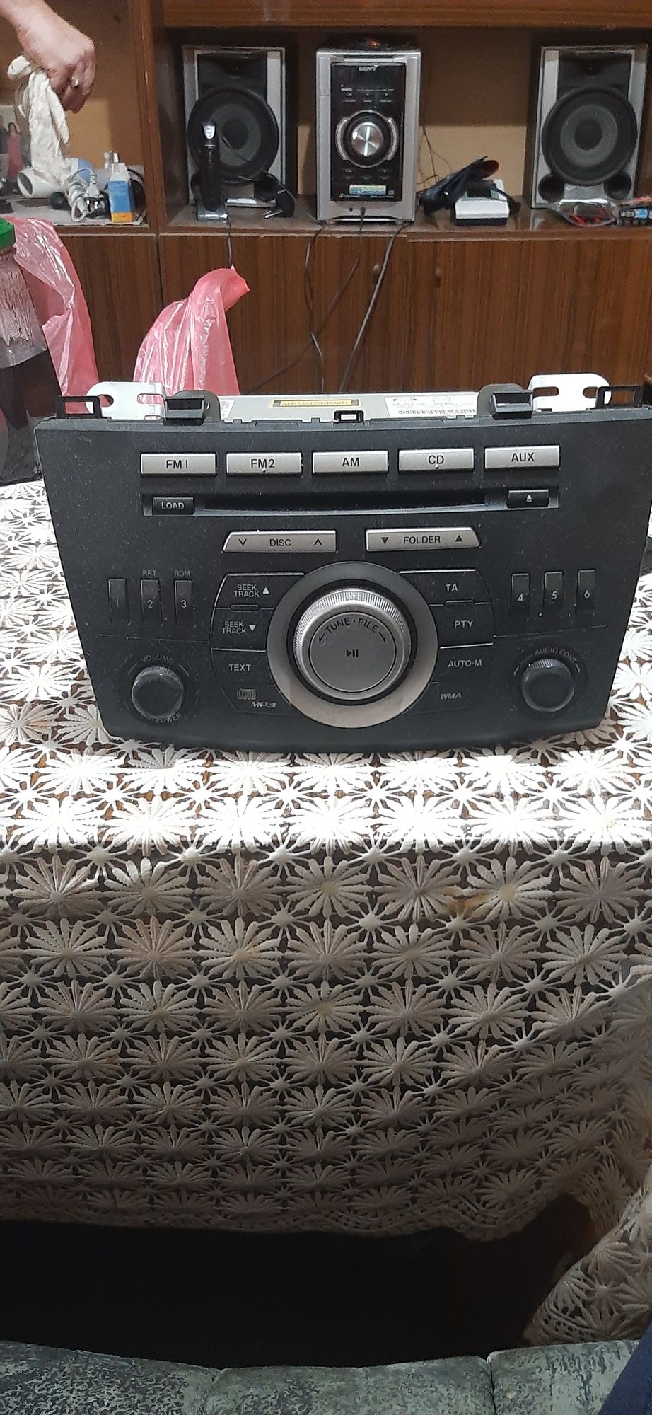 Радио и CD оригинално от Mazda 3 2010 година