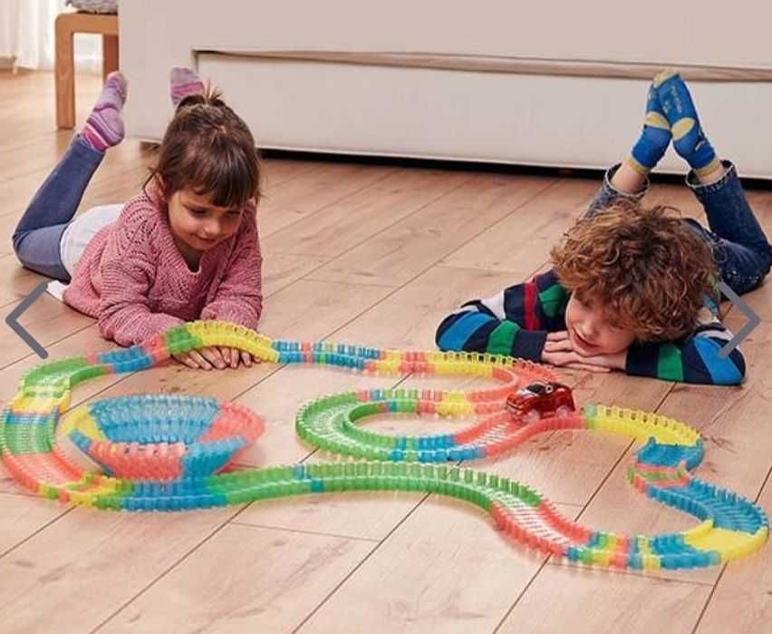 Меджик тракс 220 части светеща писта MAGIC TRACKS количка кола игра