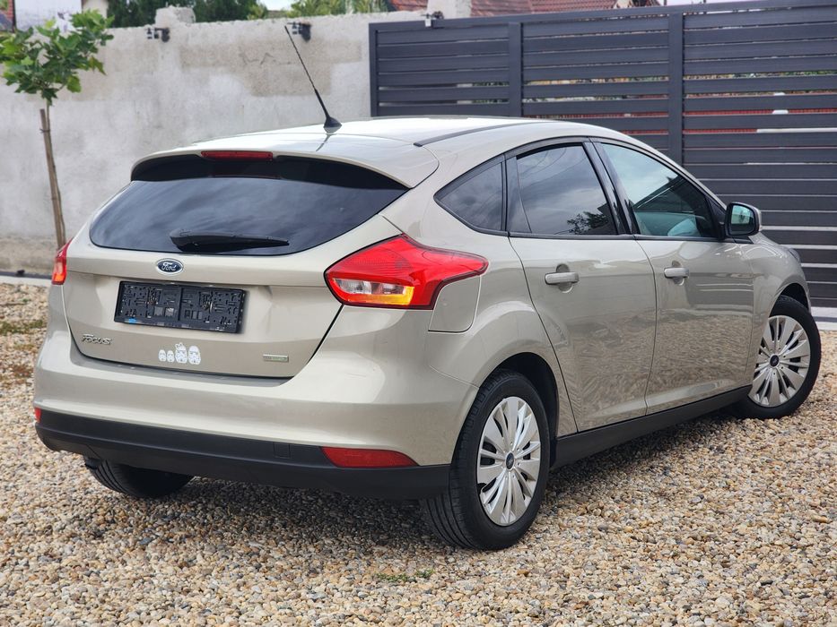 Ford Focus 2015 | Euro 6 | 1.0 Benzina Ecobost Adus recent , Hatchback