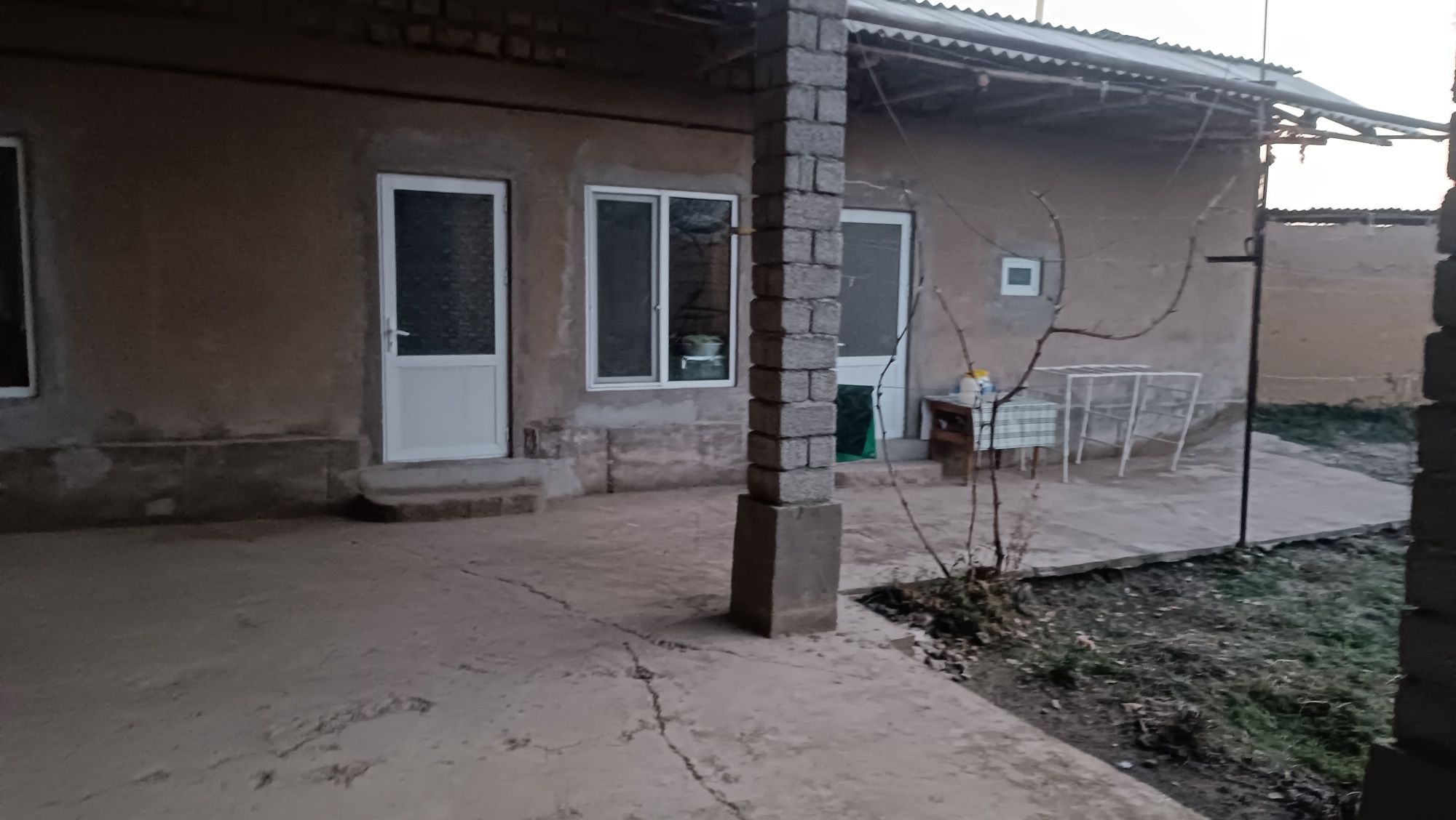 Уй сотилади. Продаётся дом срочно
