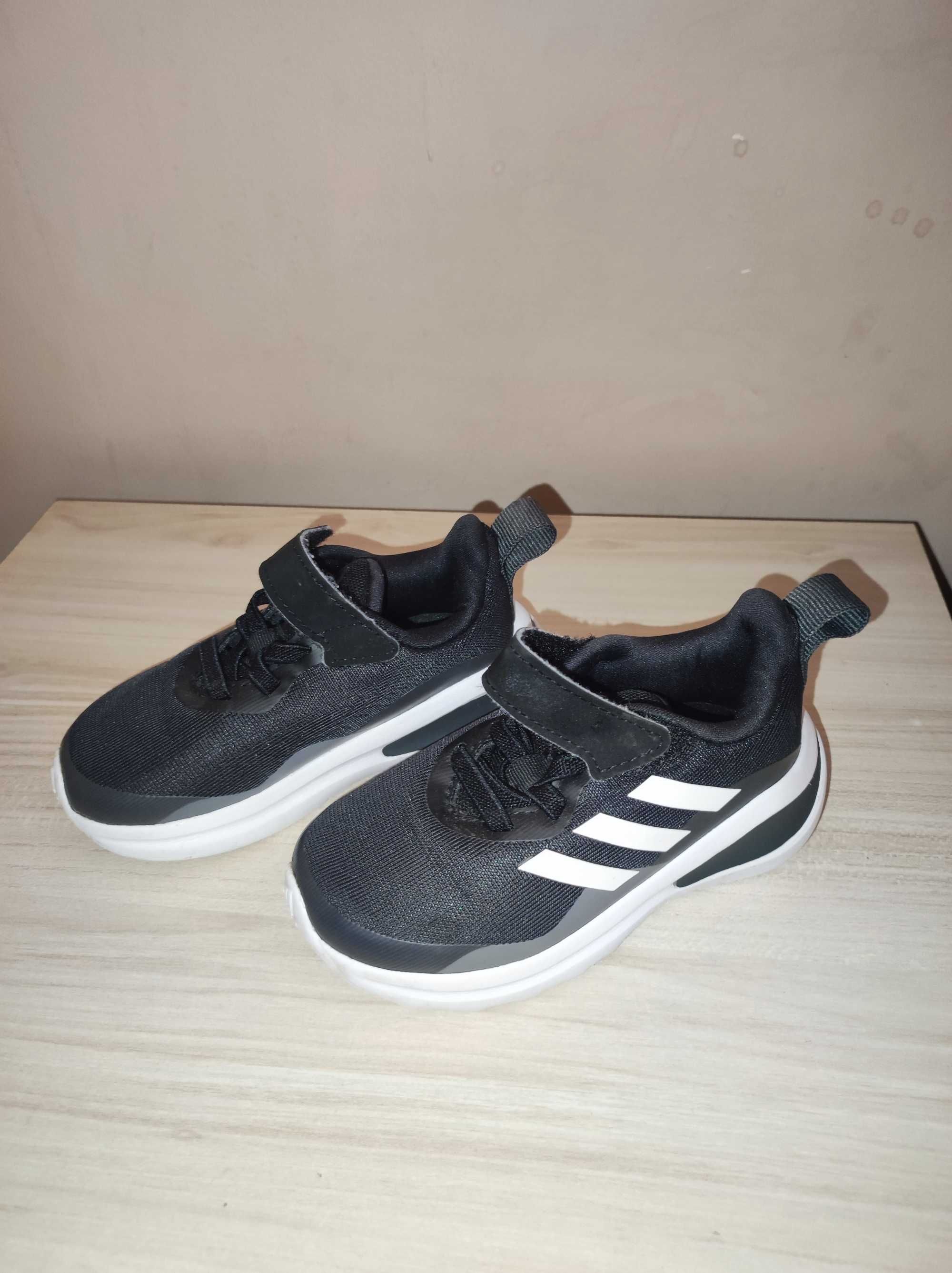 Детски маратонки Adidas  22 и 25,5