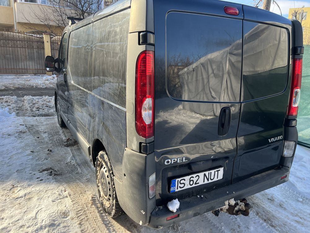 Opel Vivaro 2.0cdti 110cp dubă 3locuri