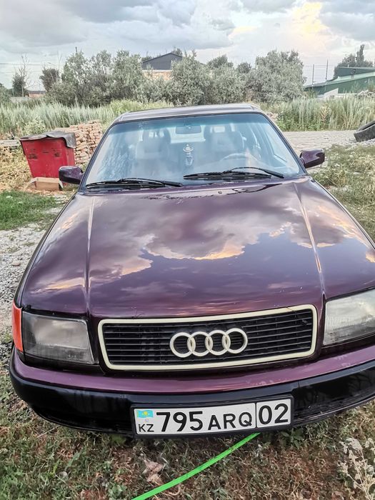 Продам Ауди 100.
