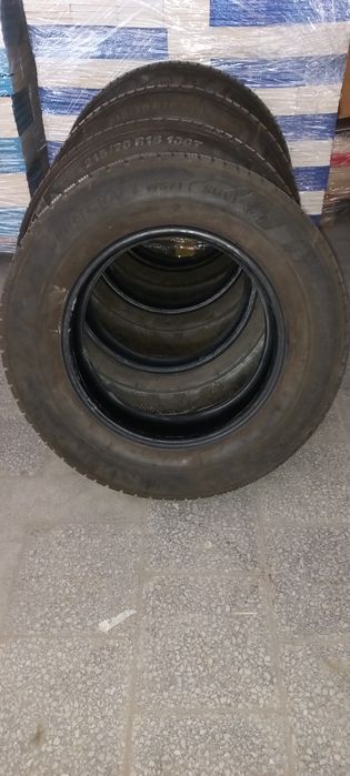 Зимни гуми KUMHO 215/70/16/7мм. Грайфер  2019г. 250лв.
