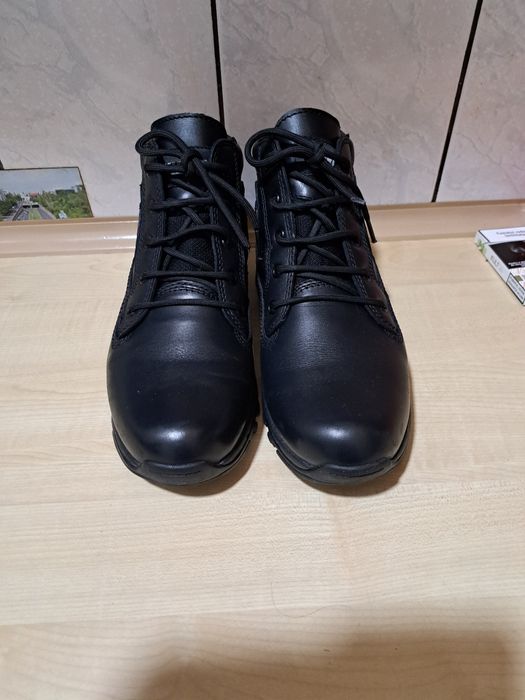 Ghete dama ,piele naturala ,masura 39 ,dar merg la 40 ,,sunt mai late