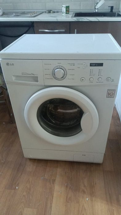 Стиральная машина LG.