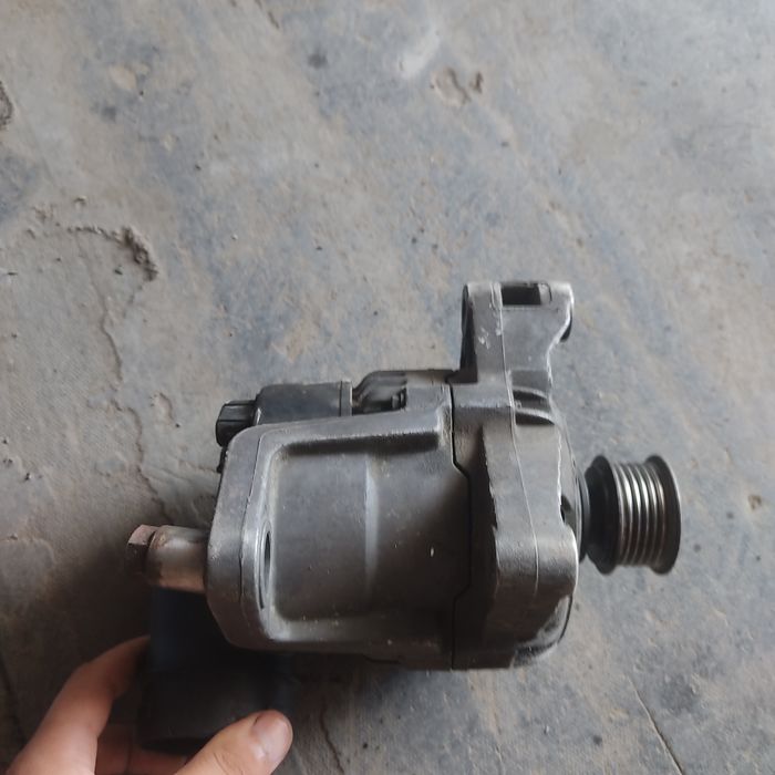 Генератор в идеальном состоянии бмв