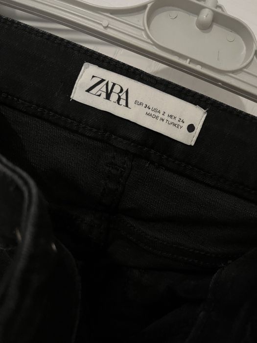 Чисто нови дънки Zara