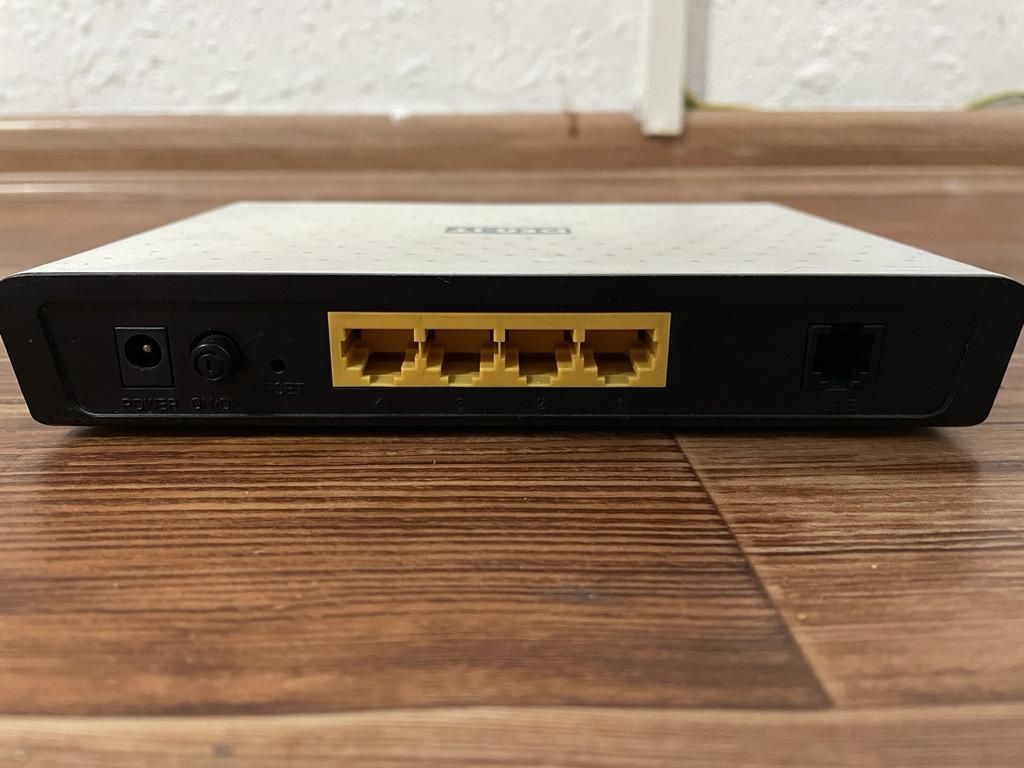 Модем Den-It ADSL2+Router