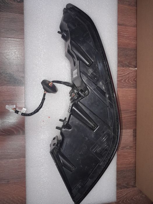 Продаётся задняя левая фара BYD song plus champion.