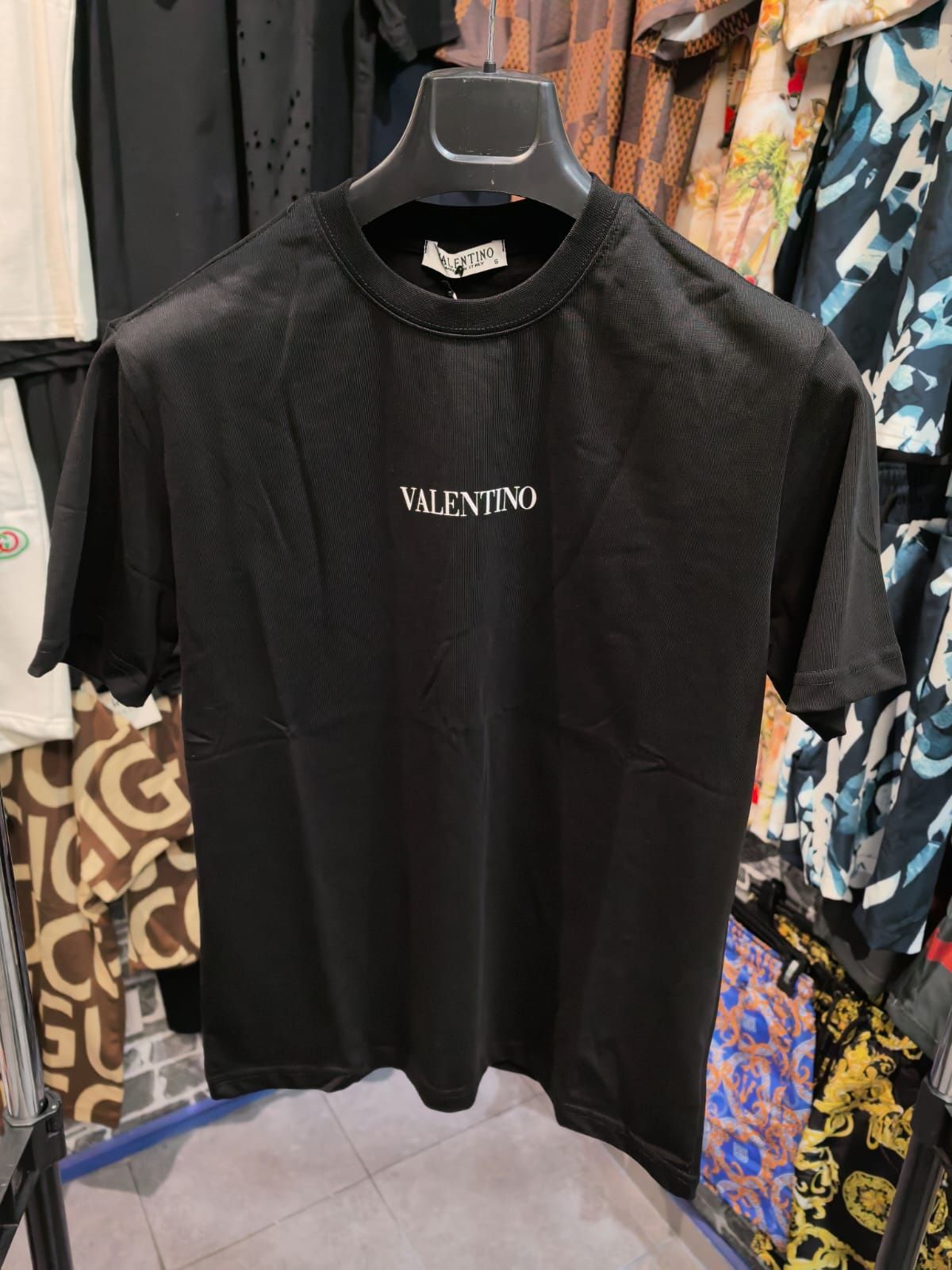 Valentino тениска НАМАЛЕНА