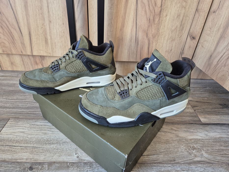 Air Jordan 4 Retro Craft "Medium Olive"