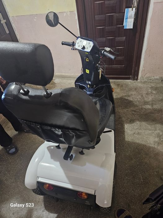 Scooter electric wz Goliath 15km/h 3 roti pt persoane cu mobilitate re