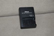 Nikon MH-24 - Incarcator Nikon pentru EN-EL14