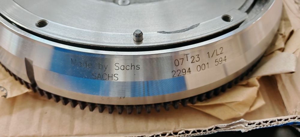 Демпферен маховик Sachs  за Citroën, Peugeot и DS 1.6 HDI